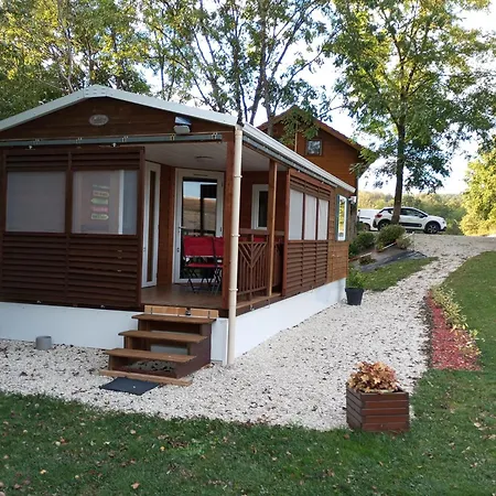 L Insolite Du בית כפרי *