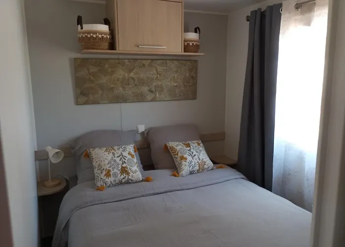 L Insolite Du 乡村民宿 *